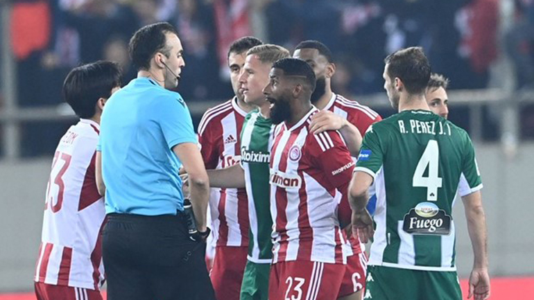 Ο Μαρινάκης δεν έχει… δικαίωμα να παραπονείται